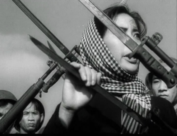 Thuỵ Vân in her starring role in the Vietnamese war film Nổi gió Screenshot of Thuỵ Vân from Nổi gió